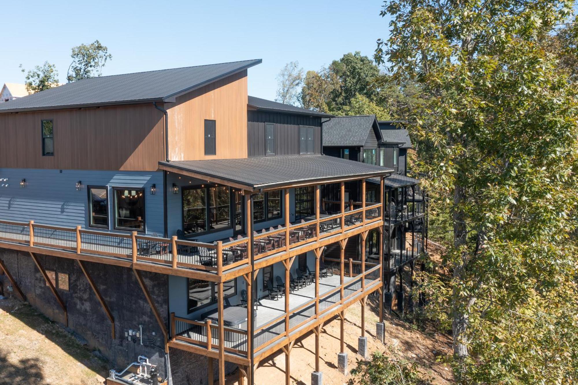 Luxury 12-Bedroom Cabin With Indoor Pool, Hot Tub & Movie Theater, Sleeps 36 세비어빌 외부 사진