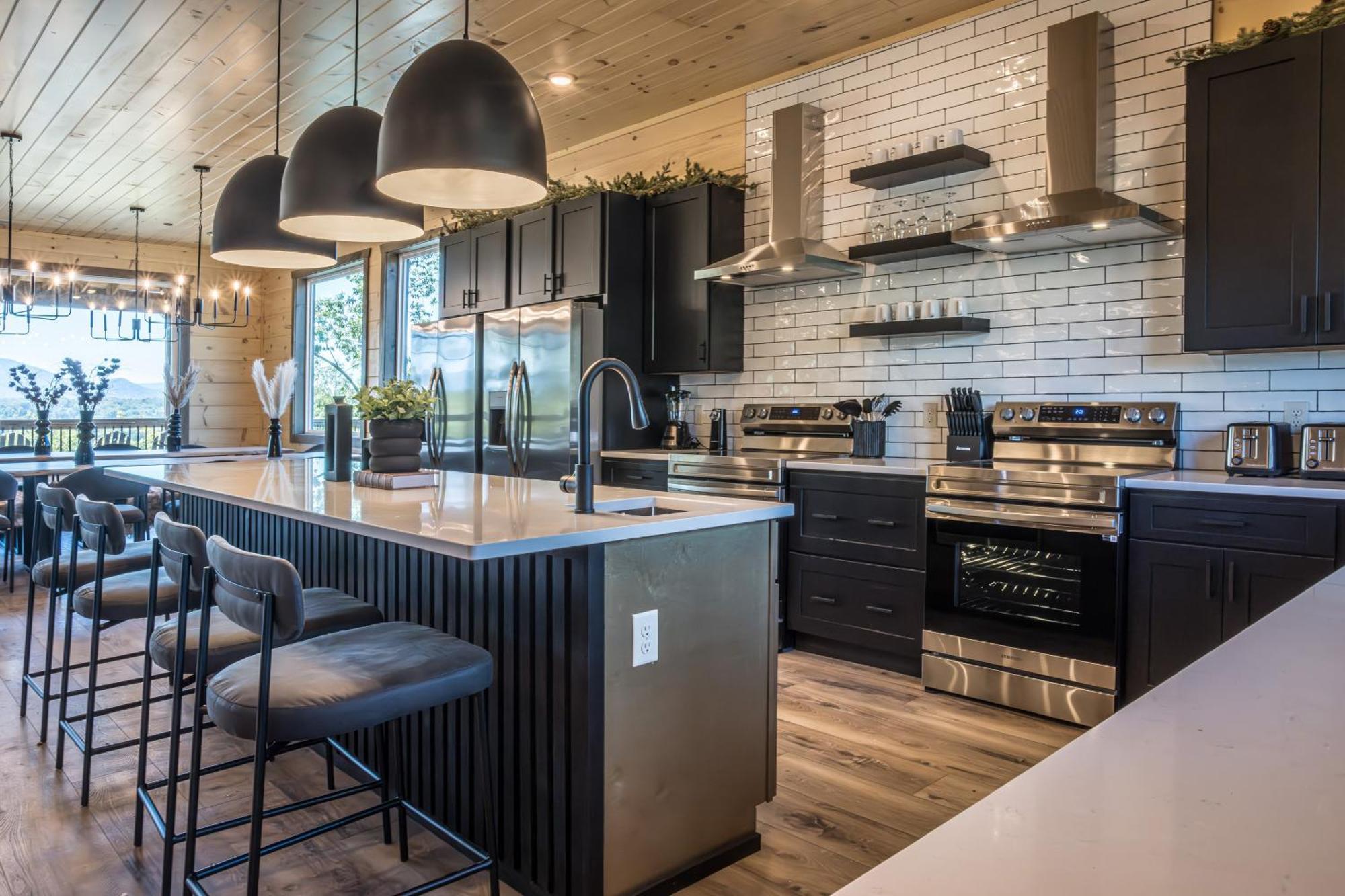 Luxury 12-Bedroom Cabin With Indoor Pool, Hot Tub & Movie Theater, Sleeps 36 세비어빌 외부 사진