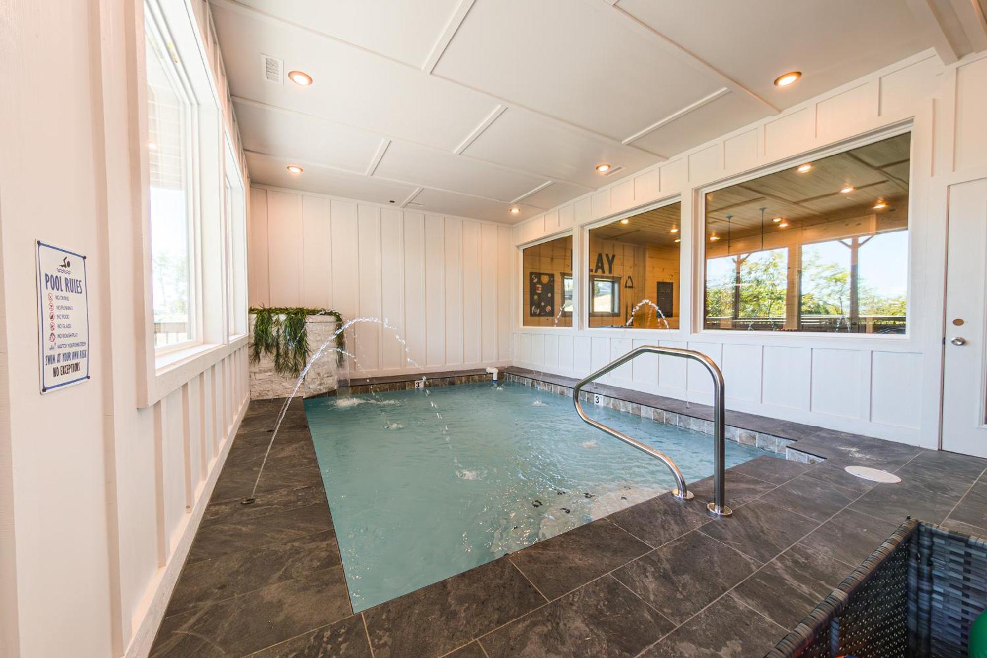 Luxury 12-Bedroom Cabin With Indoor Pool, Hot Tub & Movie Theater, Sleeps 36 세비어빌 외부 사진