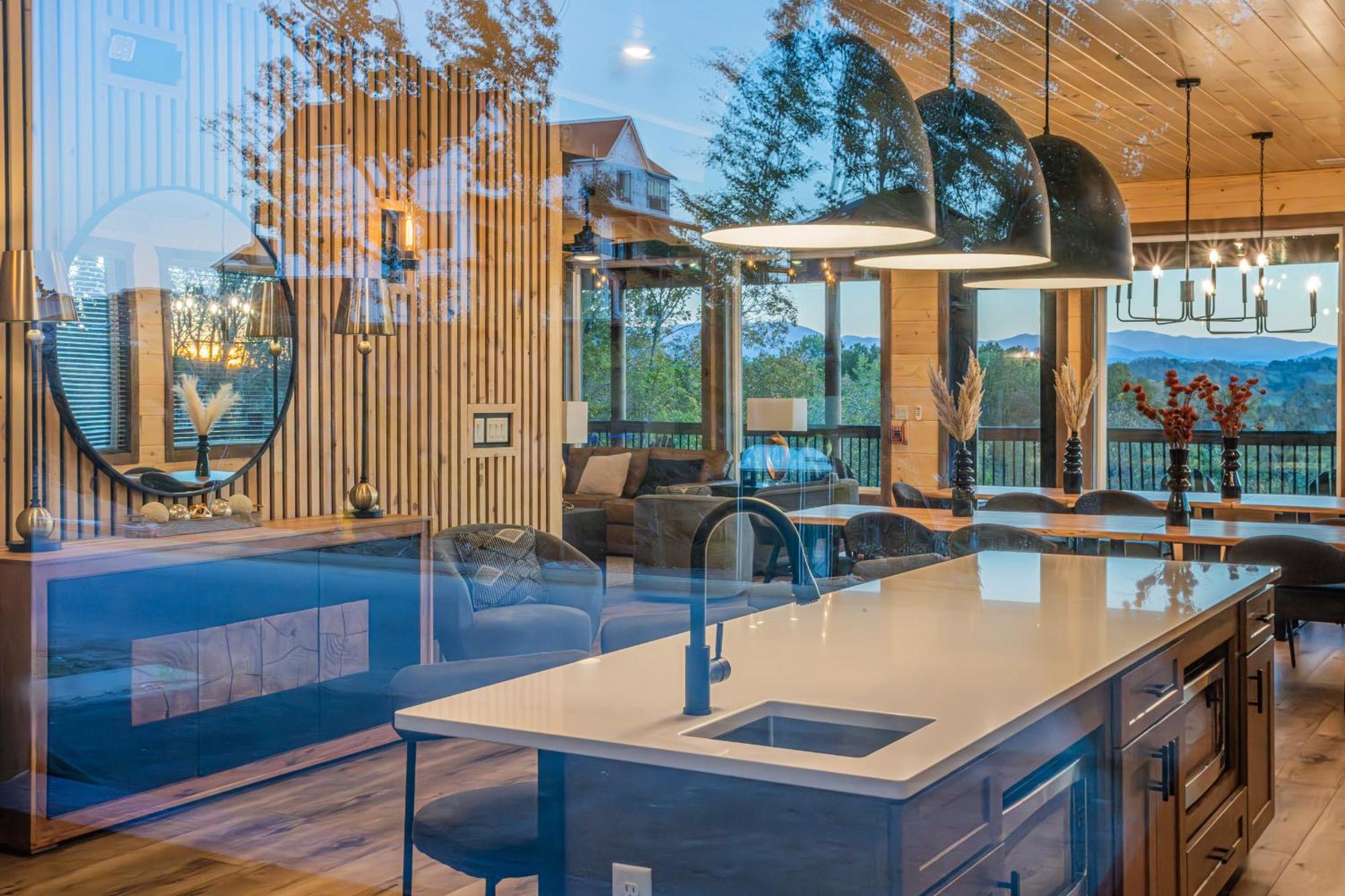 Luxury 12-Bedroom Cabin With Indoor Pool, Hot Tub & Movie Theater, Sleeps 36 세비어빌 외부 사진