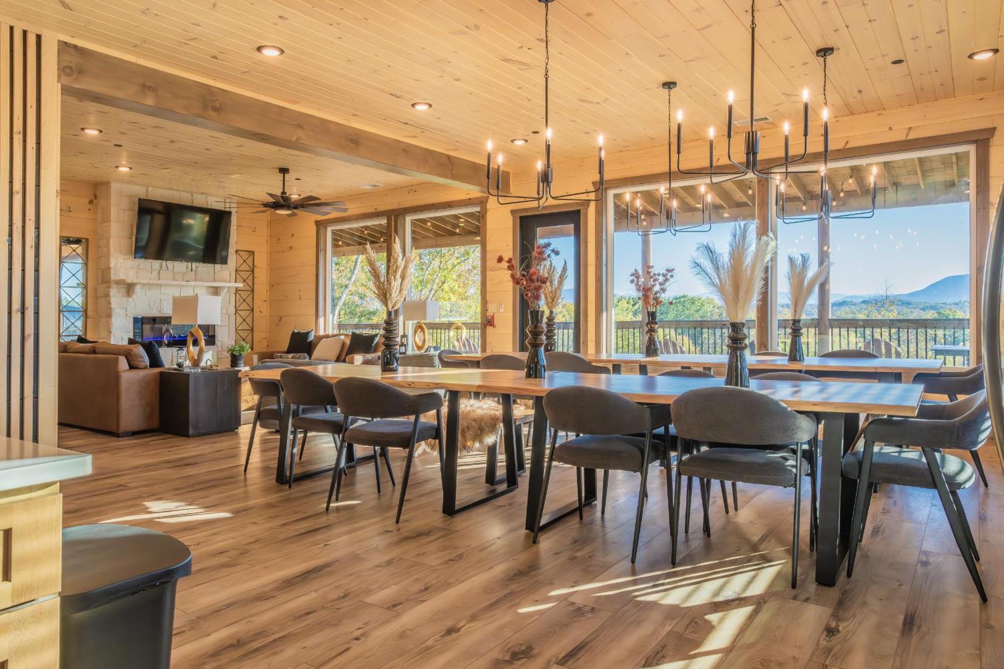 Luxury 12-Bedroom Cabin With Indoor Pool, Hot Tub & Movie Theater, Sleeps 36 세비어빌 외부 사진